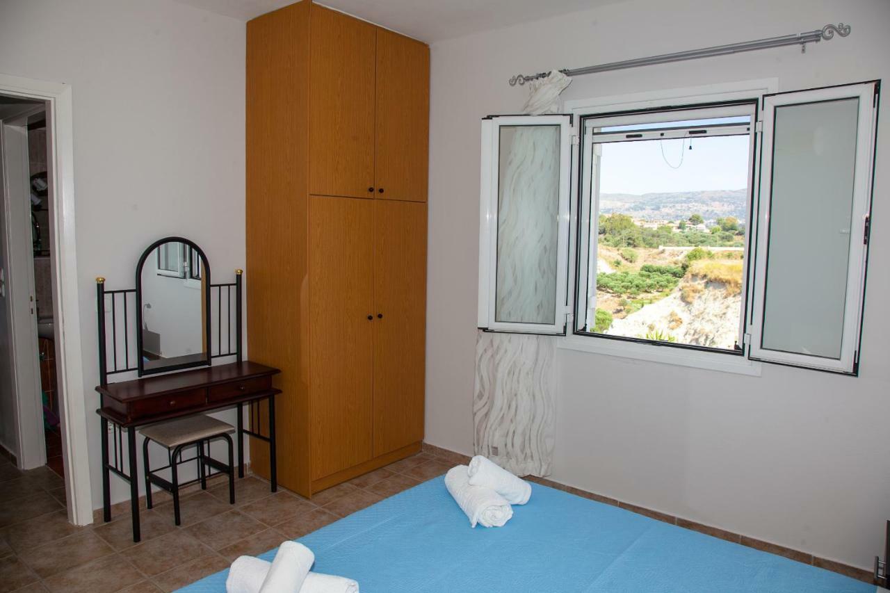 Maspali Apartments Lixouri Exterior photo
